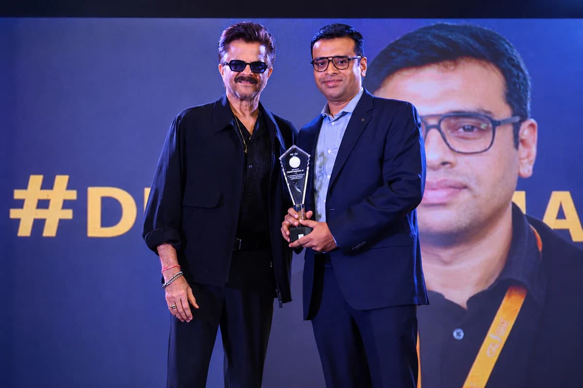 Dr. Satyarth Prakash at a recognition event with Anil Kapoor